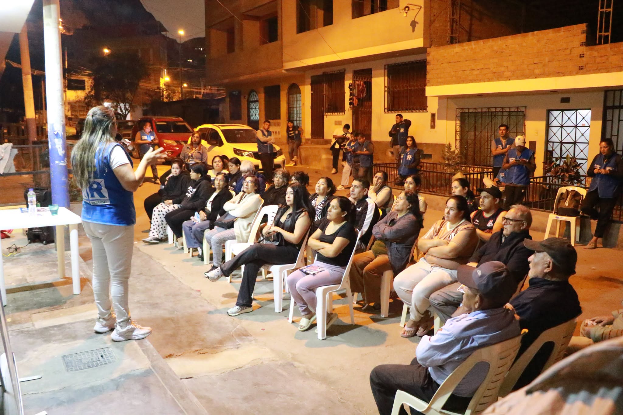 Encuentro con vecinos